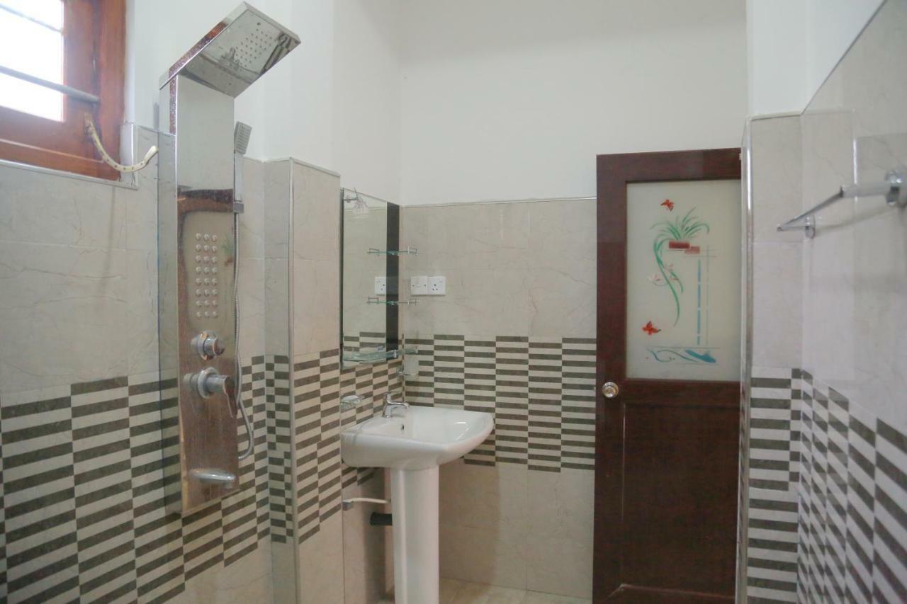 Gihan Guesthouse Mirissa Exterior photo